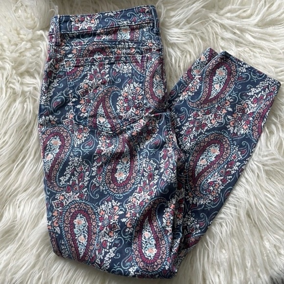 Boho NYDJ for CHICO’S Jeans Lift Tuck Paisley Skinny Ankle Blue Red Pink Size 6 - Picture 3 of 13